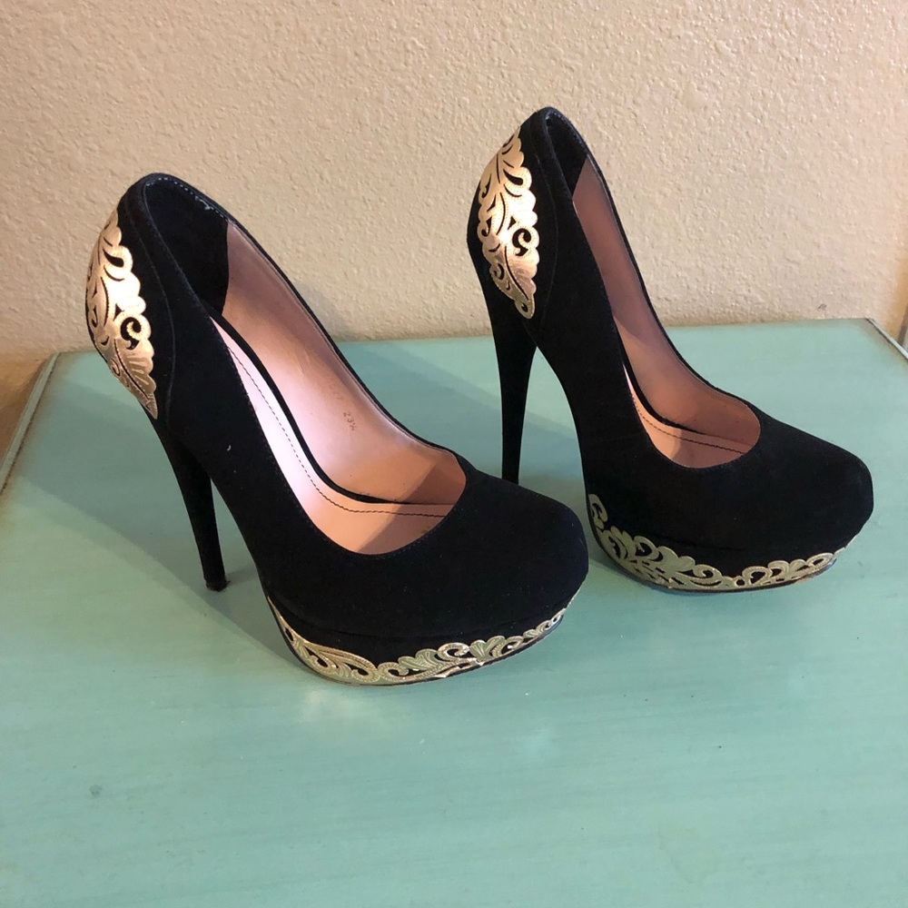 Pumps lot - Picture 6 of 8